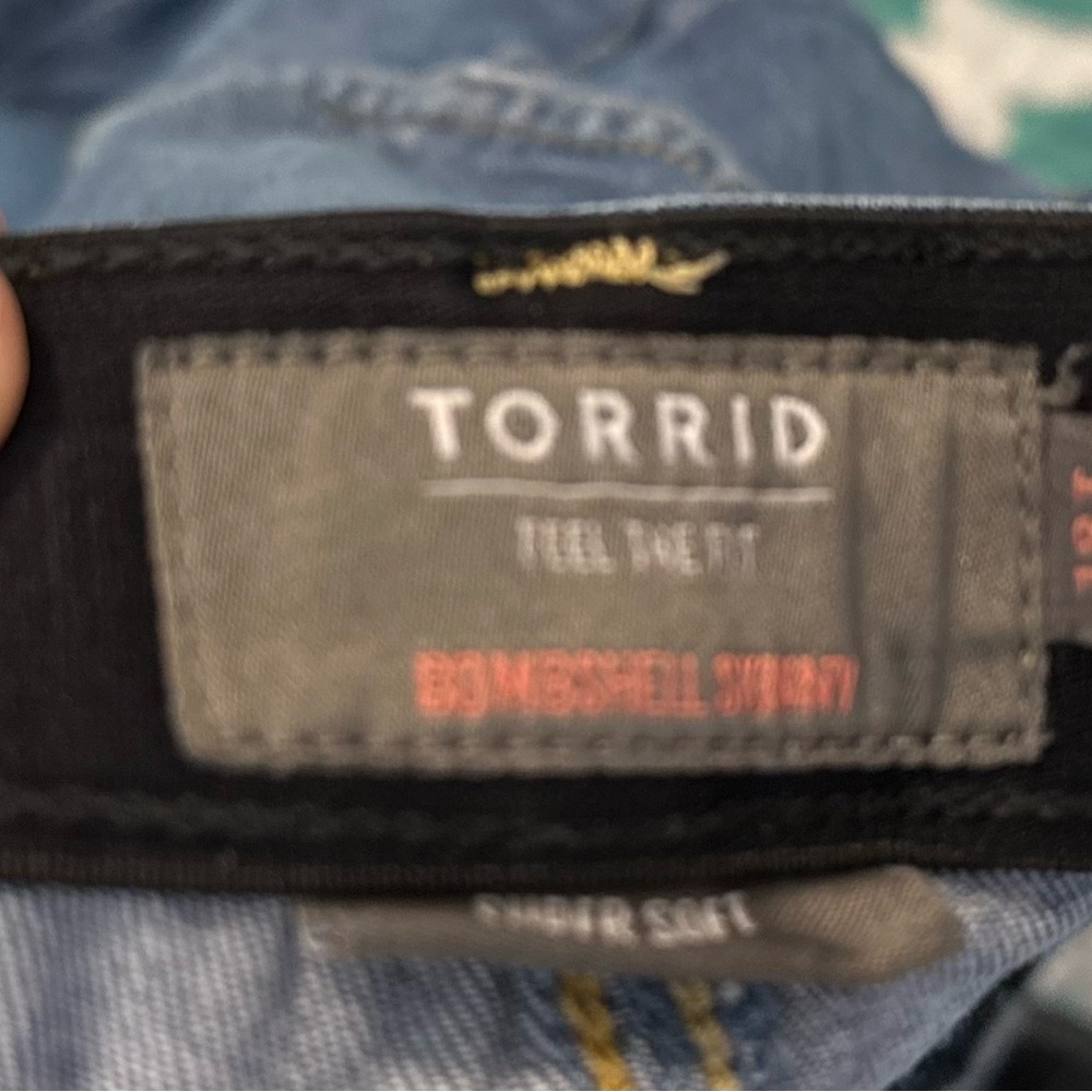 Button Up Jeans Bombshell - image 3